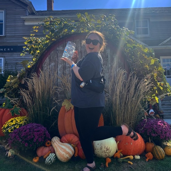 Meet your Posher, Hanna - Picture 2 of 5